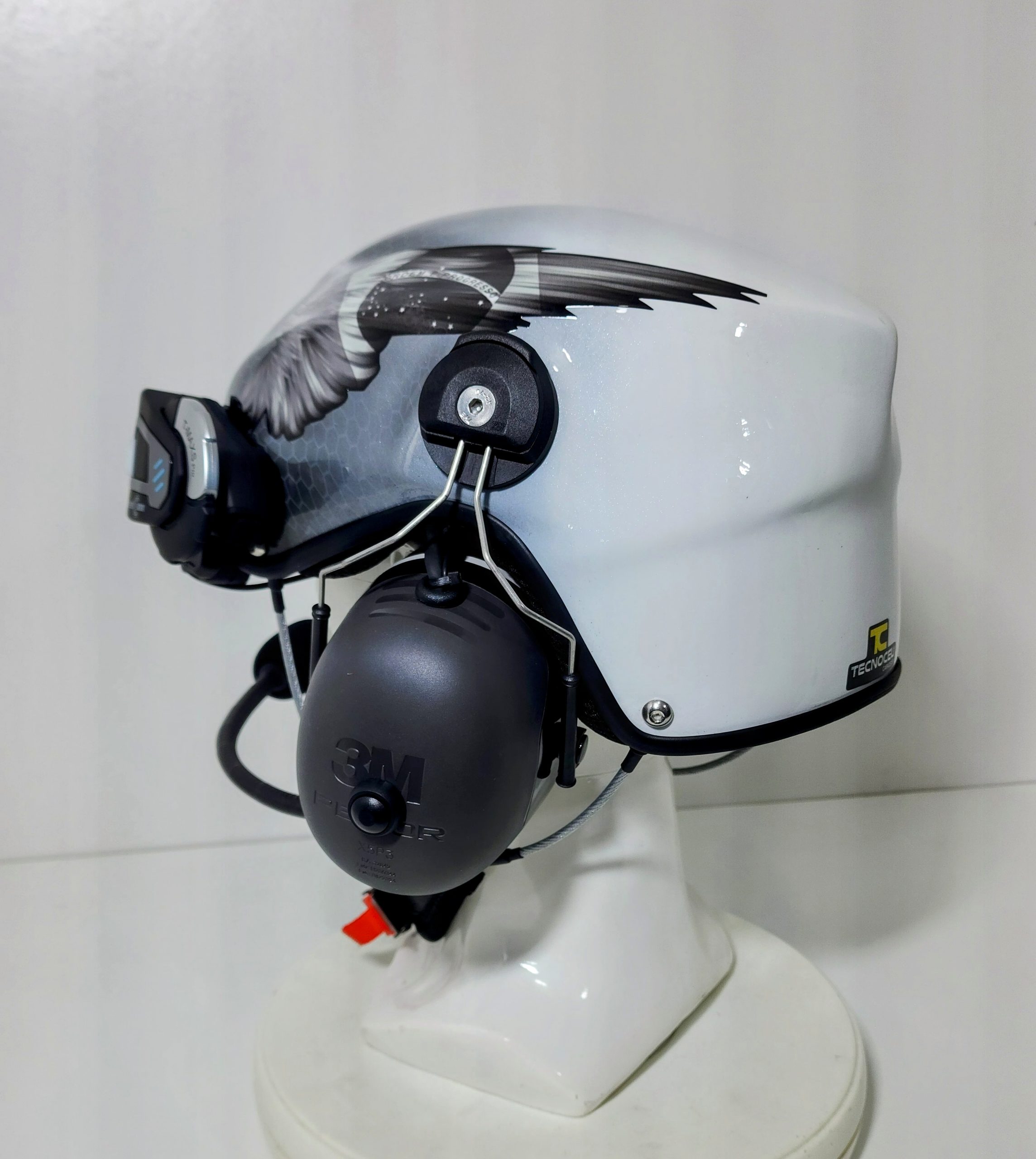 Cinza Degrade e Branco com Asas do Brasil e Colmeia - Imagem 3