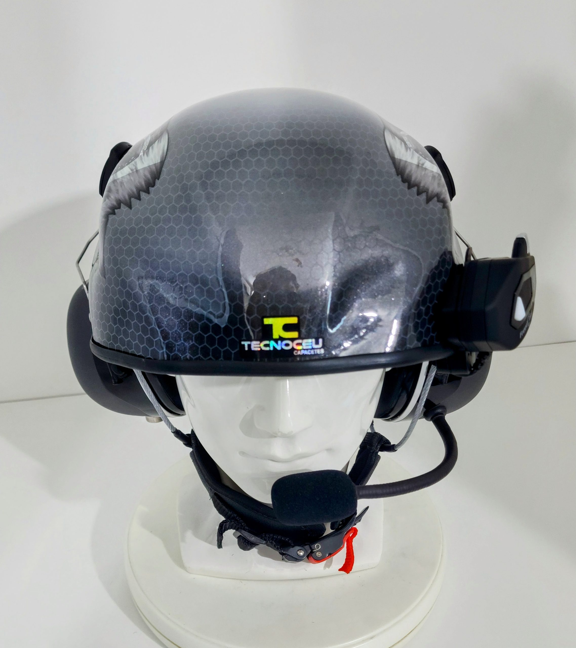 Cinza Degrade e Branco com Asas do Brasil e Colmeia - Imagem 6