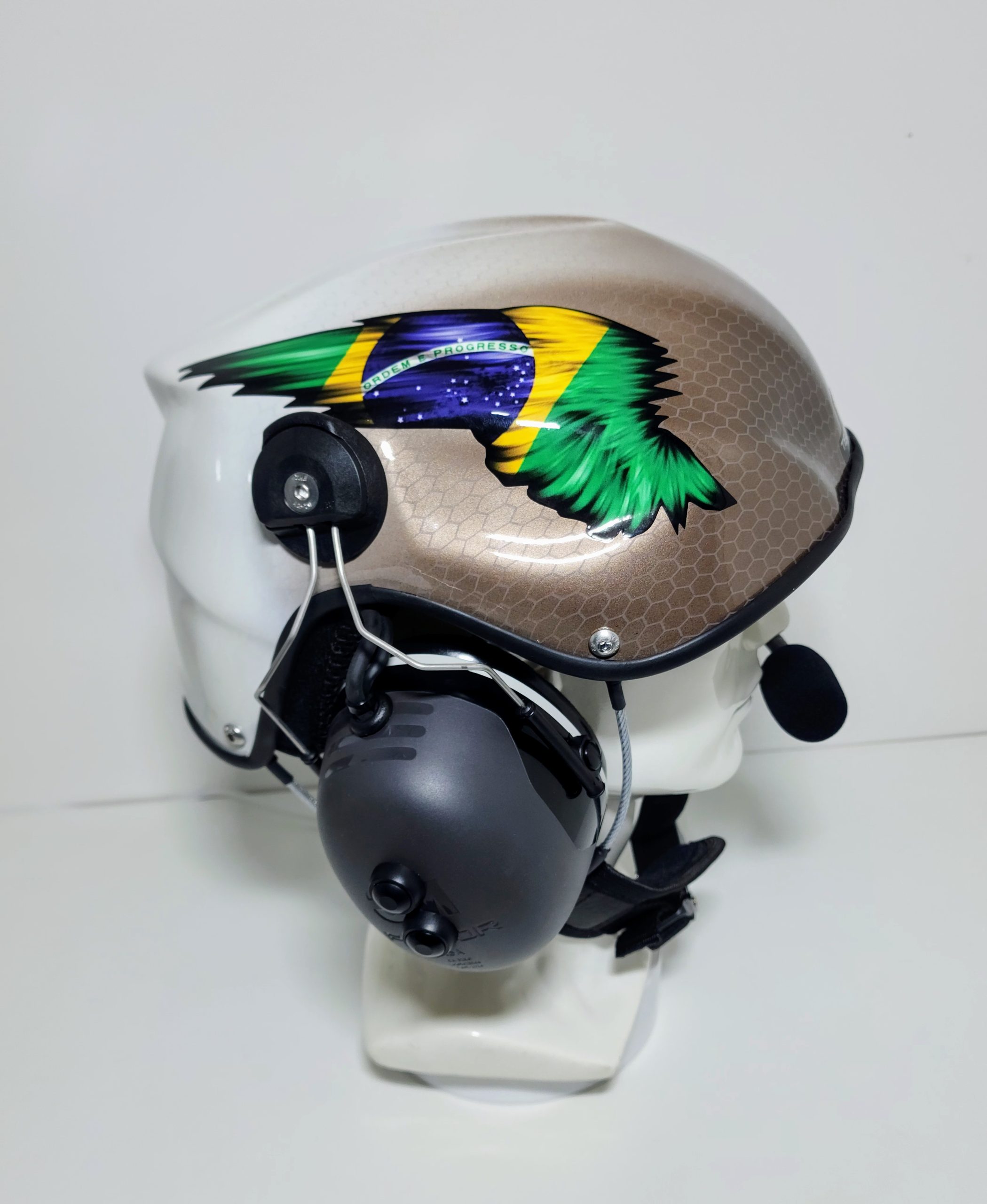 Branco e Marrom com Asas do Brasil e Colmeia - Imagem 5