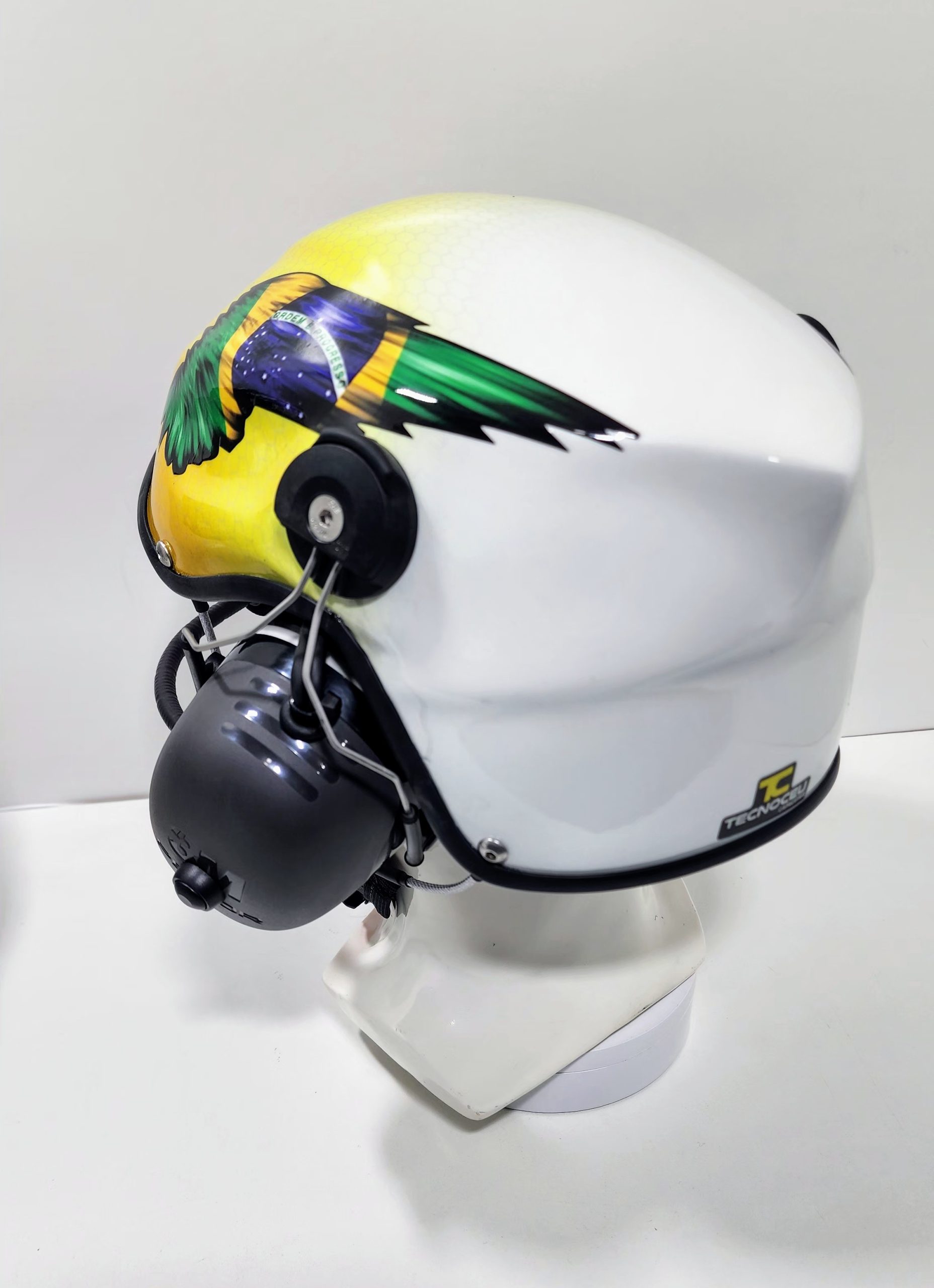 Amarelo Degrade com Asas do Brasil e Colmeia - Imagem 3